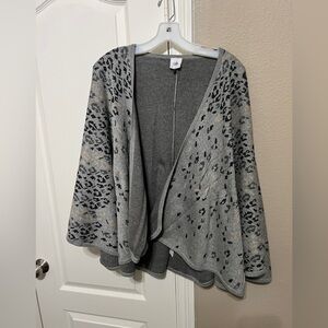 NWOT Cabi Gigi Cape